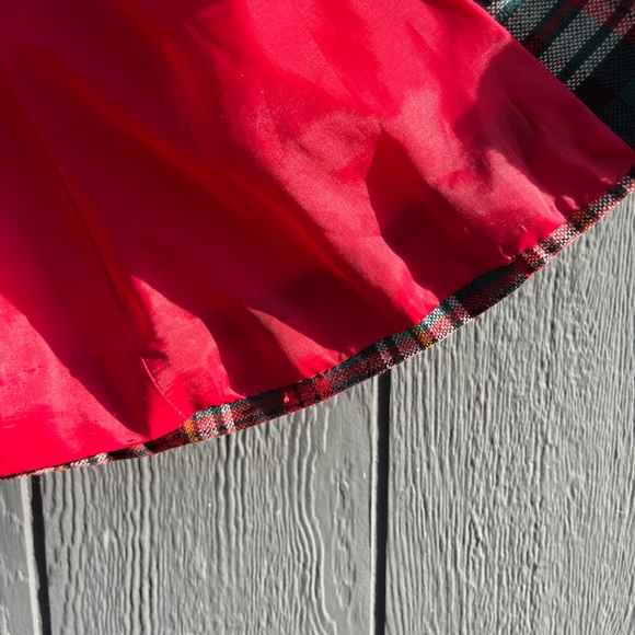 Vintage Style Plaid Kids Coat with Cape - Red and Green - Picture 8 of 13